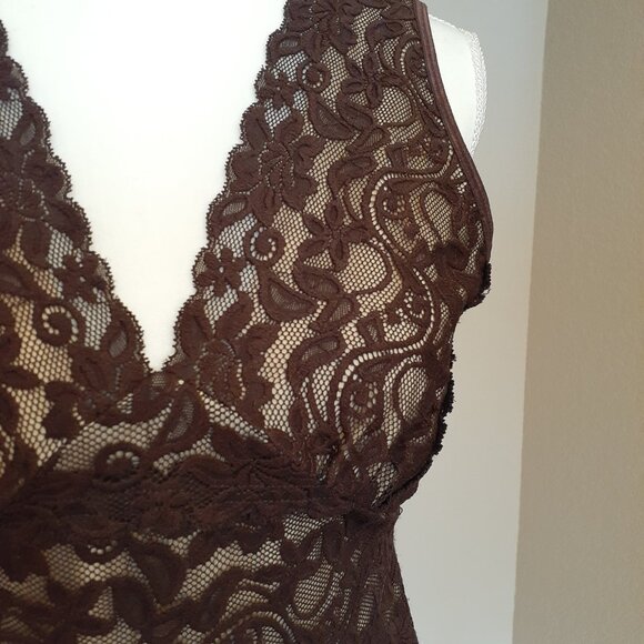 Karen Kane Lace Tank Top - Picture 5 of 13